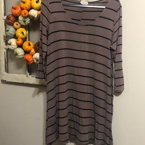 Stretchy loose tee